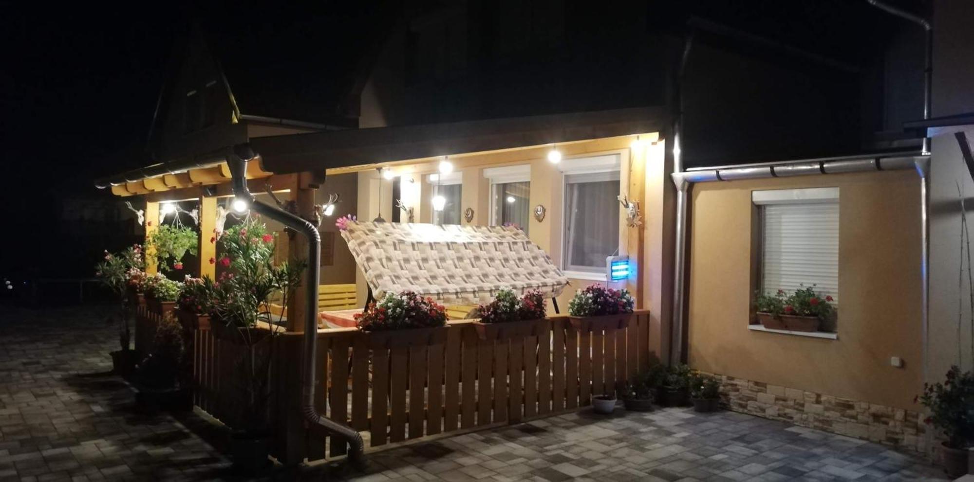 Agica Vendeghaz Villa Andornaktálya Exteriör bild